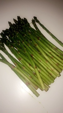Wash and cut the asparagus's ends